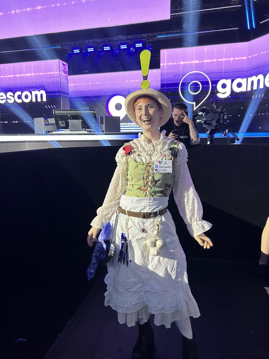 EpicNPCManGame's tweet image. Morning, Nice Day for @gamescom ain’t it!

Check out this incredible Epic NPC Man cosplayer here in Cologne! ❤️💙

The quest awaits adventurer… Viva La Dirt League are just about to start in Hall 1! 👀🎣

#gamescom #Gamescom2025