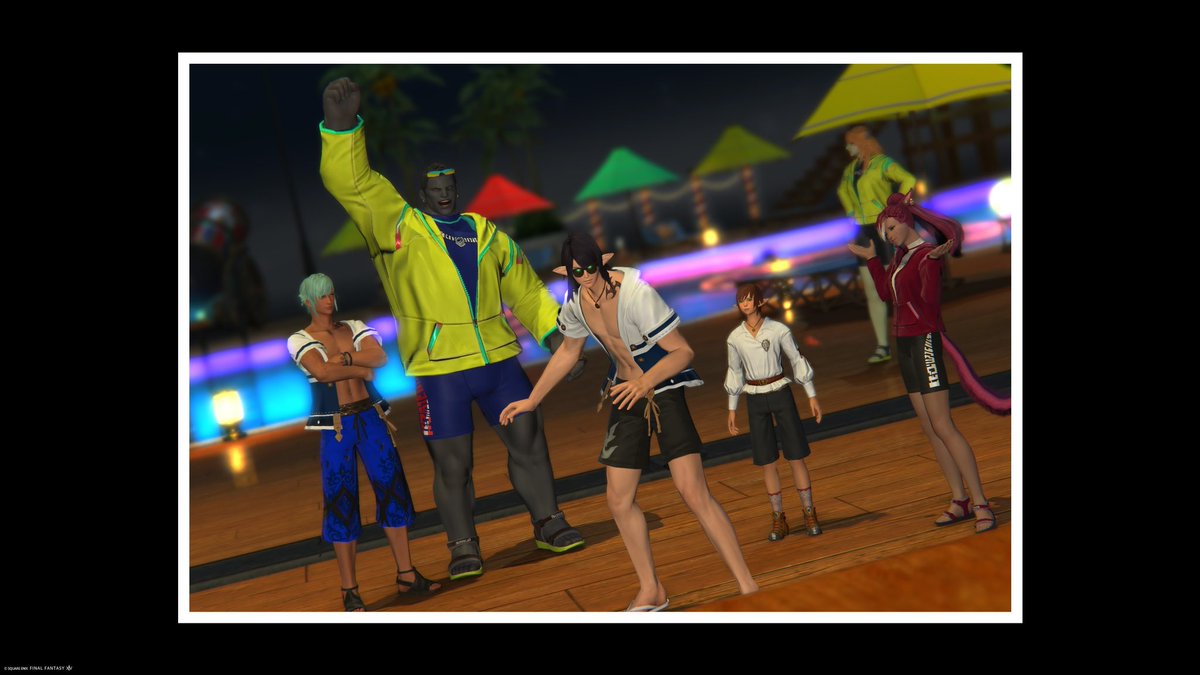 Fja_S_ff14's tweet photo. フレさんと紅蓮祭！色んなNPCさん来てるし時間で変わるの面白かった✨エマネランが押すなよっていってたから押すエモ欲しくなったwwいっぱい小物とかご用意されてて花火以外に夢中になったーー！最後に花火撮らなきゃーてw
#FF14 #FF14SS #紅蓮祭2025 https://t.co/YiHIlljEPE