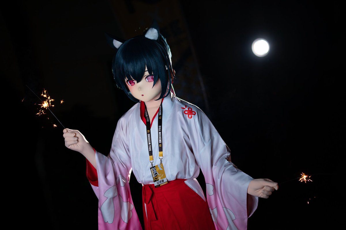 为你而祝福 &amp; 夜空下的花火🎆
📷： 秋月日明 
感谢摄影奆佬，太有感觉了😋😋
#kigurumi #着ぐるみ