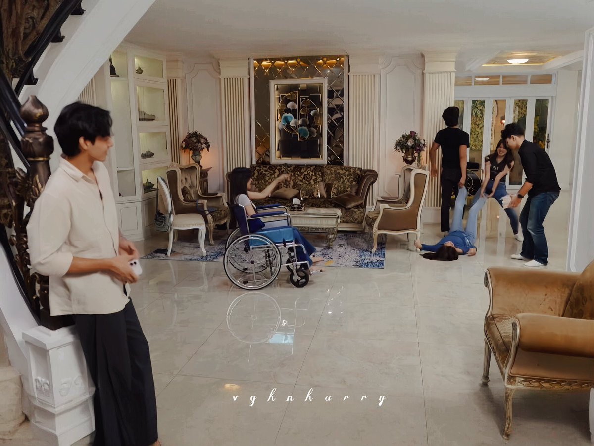 Tega bener ini abang abang sama kakak kakak jailin si adek, mana didepan calon pacarnya lagi 🤏😭

HARQEEL TEAM SOLID
#HQ_AGZEPS276
#HARQEEL