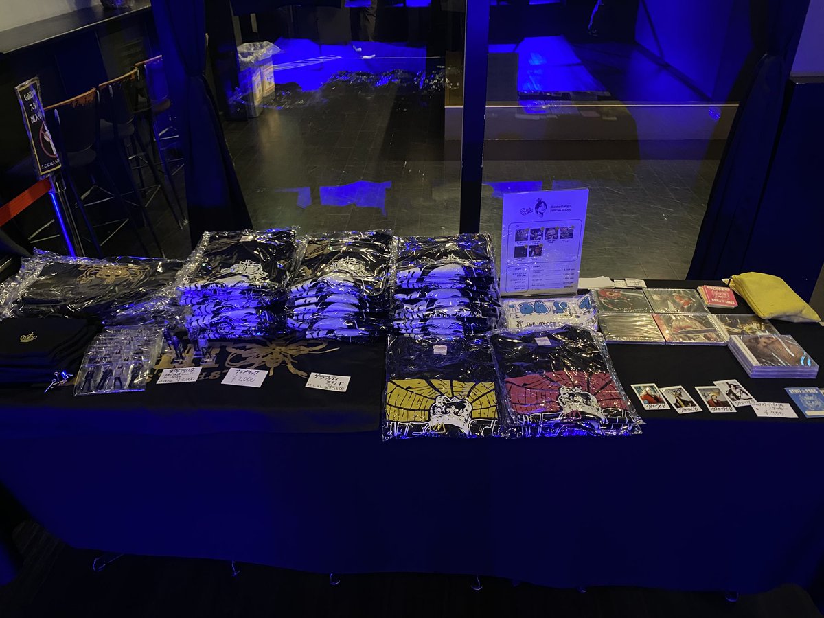 本日ELizabeth.eightワンマン
LOVE&amp;THANKS!Ⅻの物販スタッフですー🦖

#ベスハチ