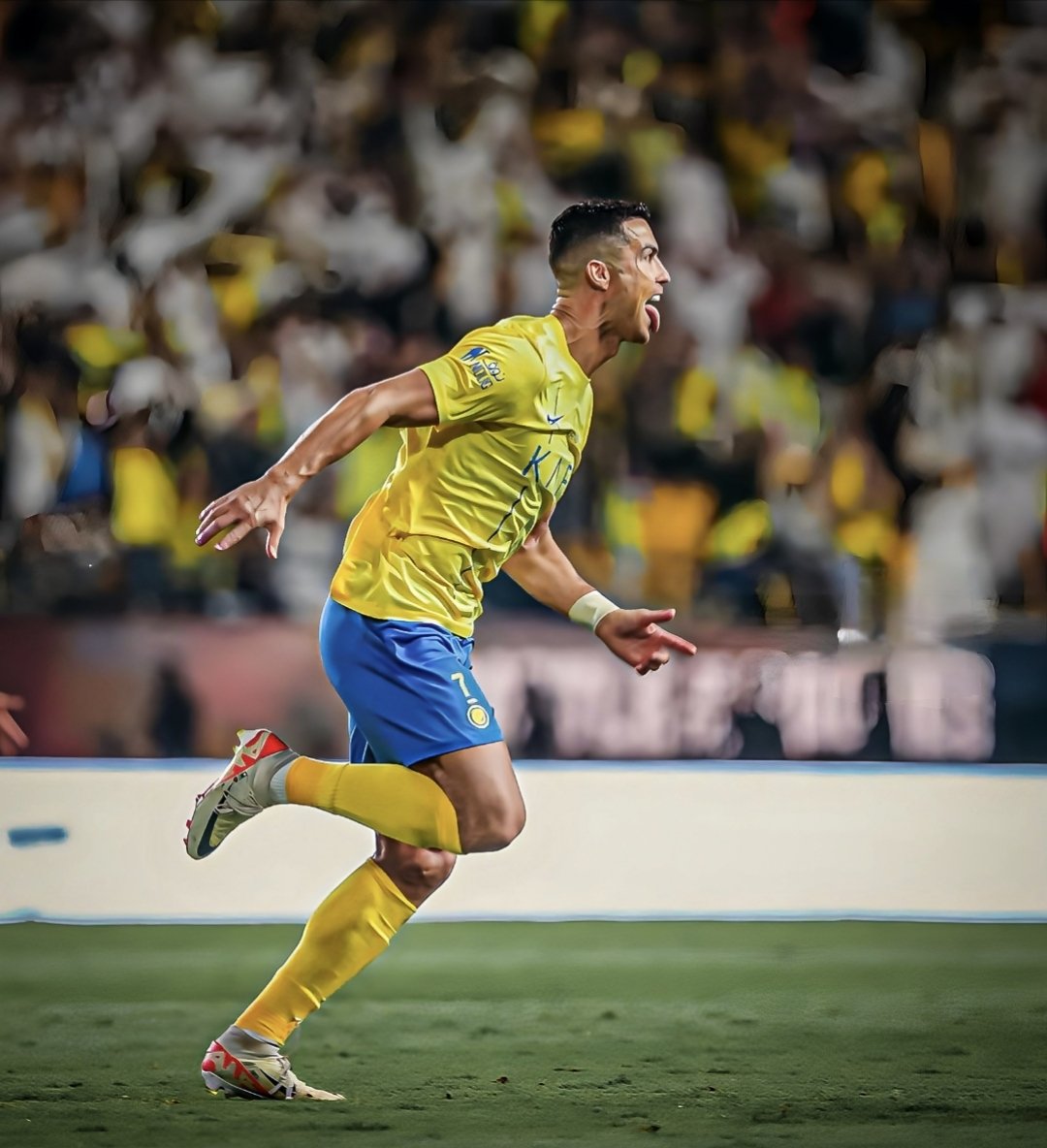 Football Centel (@footbalcentel) on Twitter photo 🚨 If Cristiano Ronaldo wins the Super Cup Final today, we’ll give $200 to FIVE people who like this tweet.
Make sure you're following us! 🚨 If Cristiano Ronaldo wins the Super Cup Final today, we’ll give $200 to FIVE people who like this tweet.
Make sure you're following us!