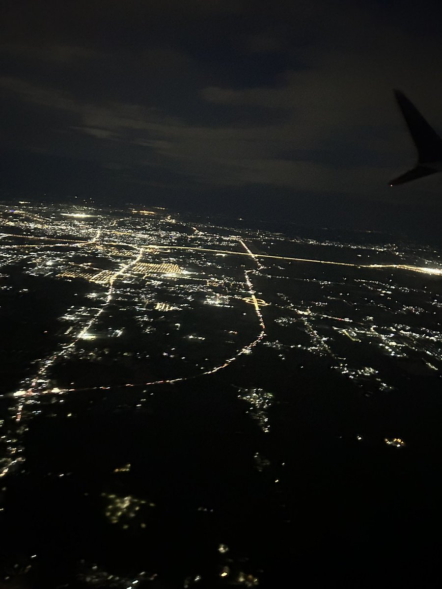 東京到着にだ！これはプノンペンの夜景💮
