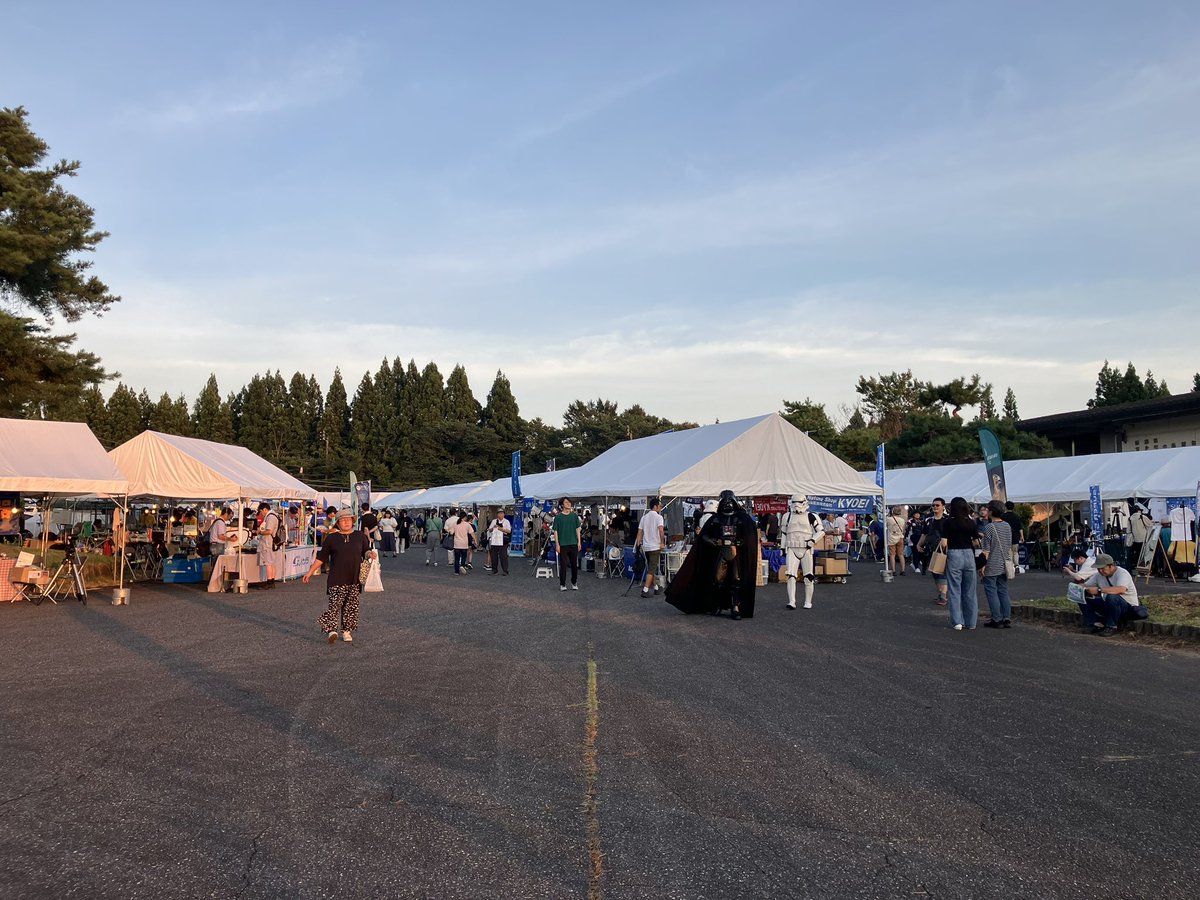 胎内星まつりに来ました！
今年は天気がいいので、望遠鏡と双眼鏡の見比べをしてみたいと思ってます。