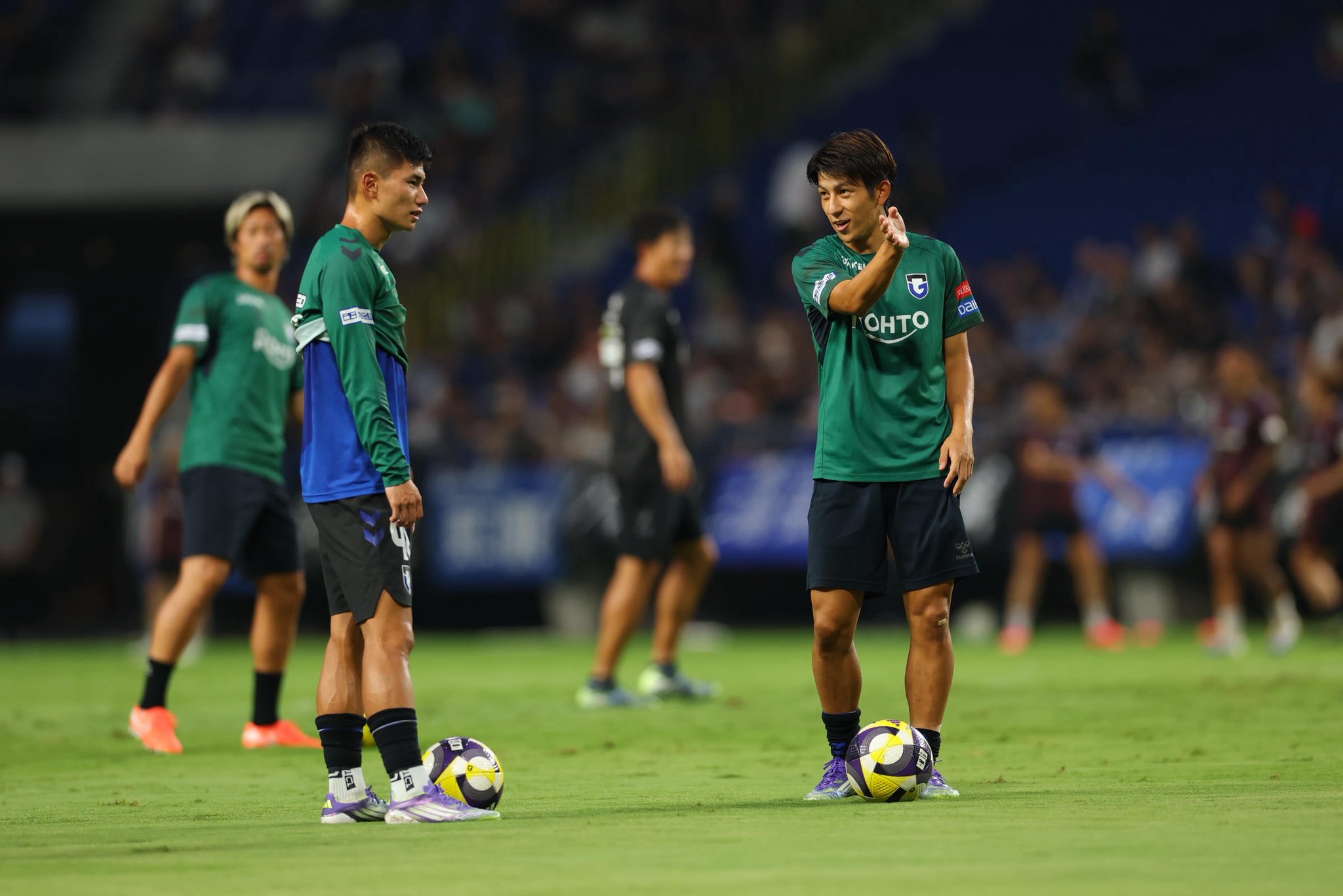 早い物勝ち 激レア 非売品 ガンバ大阪 練習着 サッカーウェア M-L 10番 早い物勝ち 激レア 非売品 ガンバ大阪 練習着 サッカーウェア