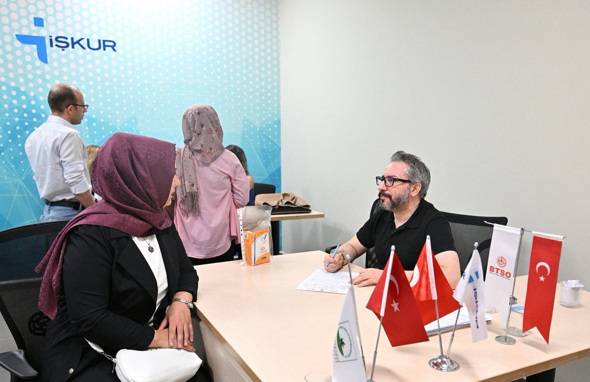 'İş Arayanlar ile İşverenler BTSO İstihdam Merkezi’nde Buluşuyor' 

Ayrıntılar için ➡️ l24.im/5v78

#istihdam