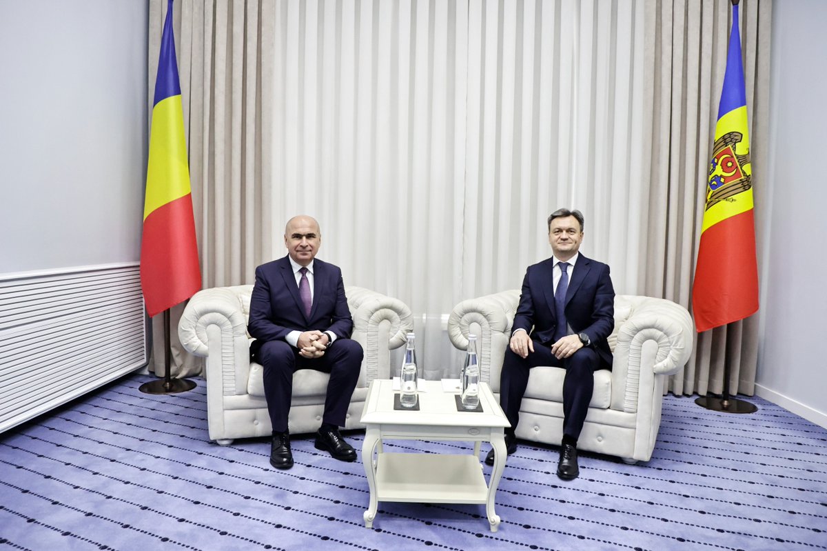 RRInternational's tweet image. @DorinRecean a susţinut reducerea timpilor de #aşteptare la punctele de #frontieră, menţionând că va fi accelerată implementarea sistemului electronic de #programare, astfel încât transportatorii să se înregistreze online. (6/7)