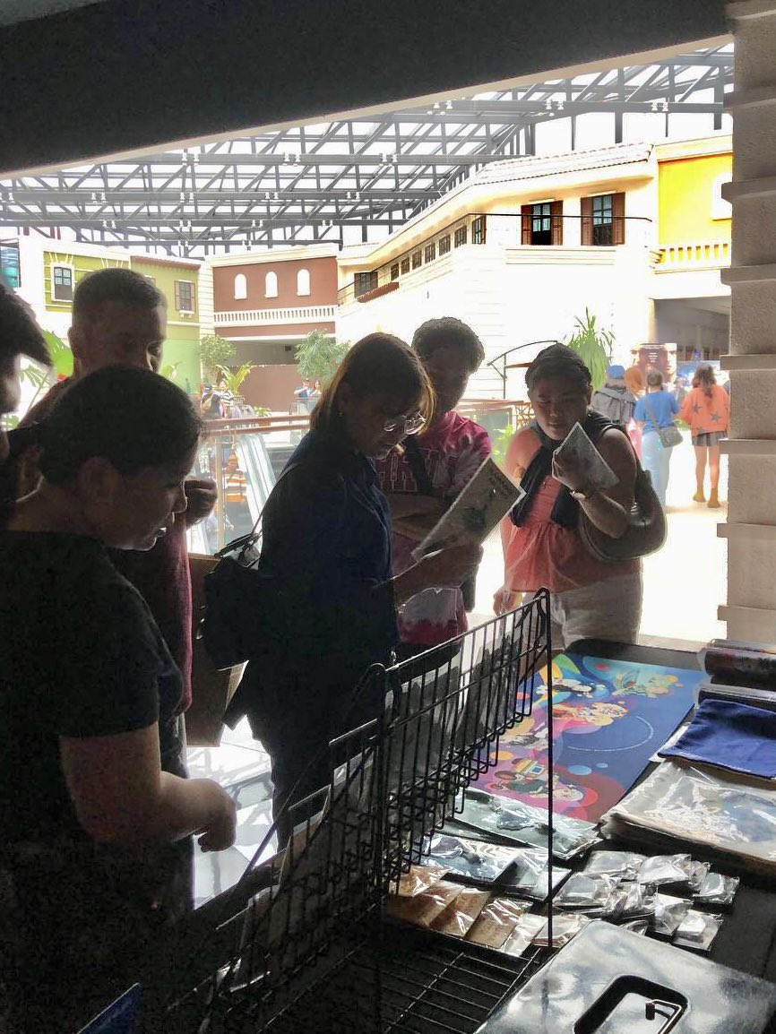 PULPSpaces's tweet image. Day 1 of Pulp Spaces+ booth at 4F Cinema Vista Lifestyle Center, Las Piñas City! Heartfelt thanks to all the #DemonSlayer fans who visited us.💗

Our booth is open today until Monday, 12PM-9PM.
Come here and check out our epic #DemonSlayer merchandise!👹⚔️

#PULPSpaces