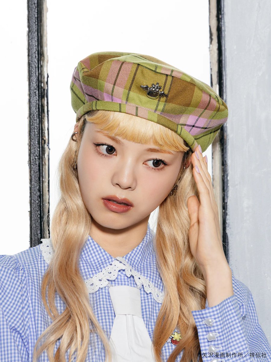 青ジャージと水色マフラーとベレー2色とバッグの黒は買うぞ…🍓