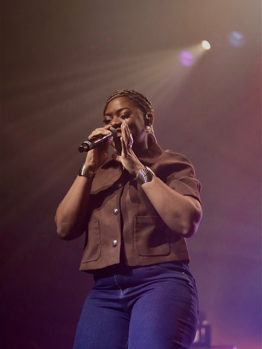 J'ai eu le privilège de m'entretenir avec <a href="/sandrinennanga/">NEW PAS DE TOI SANS MOI 🔥</a> après sa prestation au concert de <a href="/lockofficial/">LOCKO</a> le 02 août dernier au Canada, interview exclusive à retrouver sur Fidjil.com 

S/O <a href="/fidjil06/">F!DJ!L</a> 

➡️fidjil.com/nterviou-sandr…