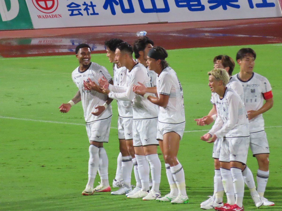 マリオ セルジオ選手が押し込んで札幌先制！
#consadole