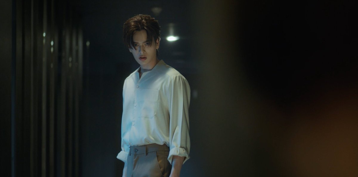 he's....... he's definitely not a cinnamon roll 💀💀

#RevampSeriesEP1 #markjrtn