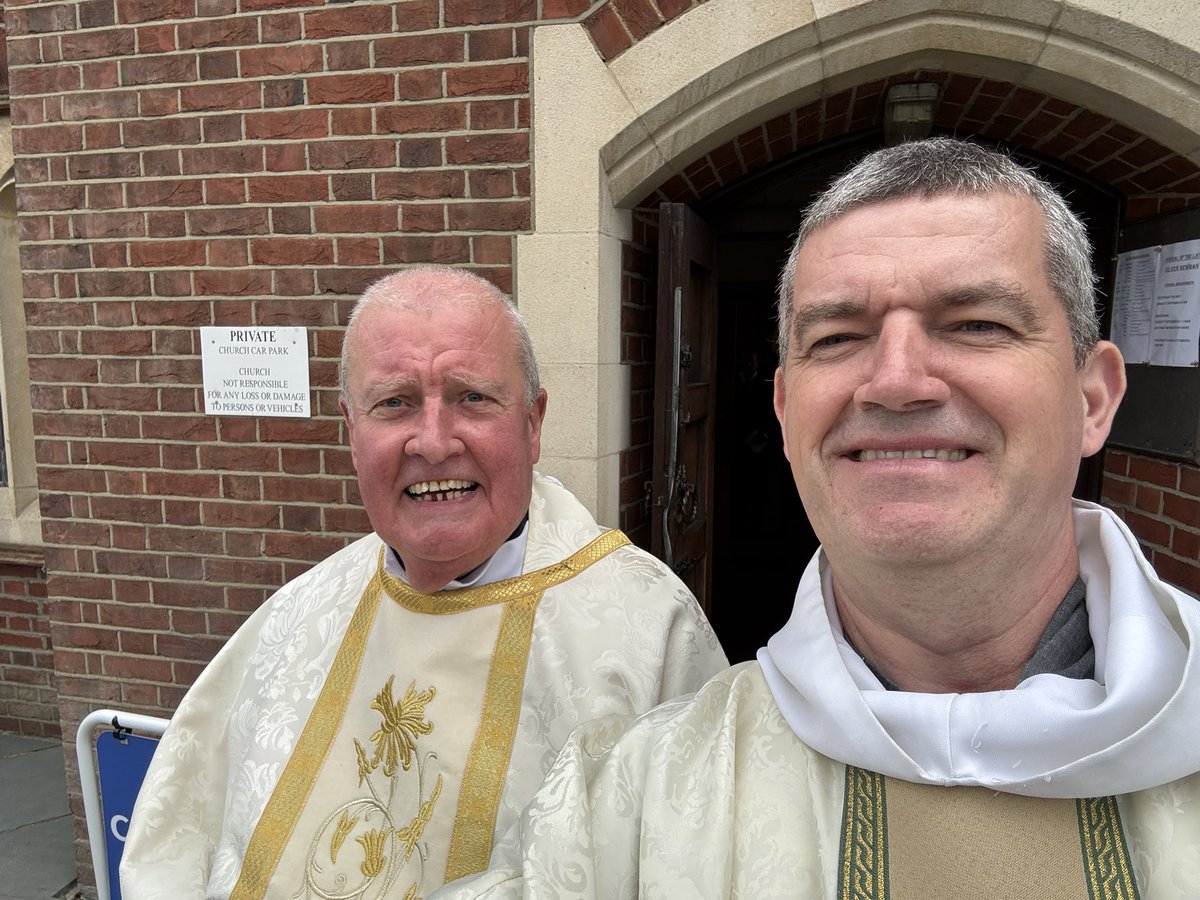 Got to concelebrate with Fr Tony (PP Manor Park) today for his nephew Joe’s marriage to Aimee at St Mary’s In Hornchurch. May God give them many years of happiness together 🙏