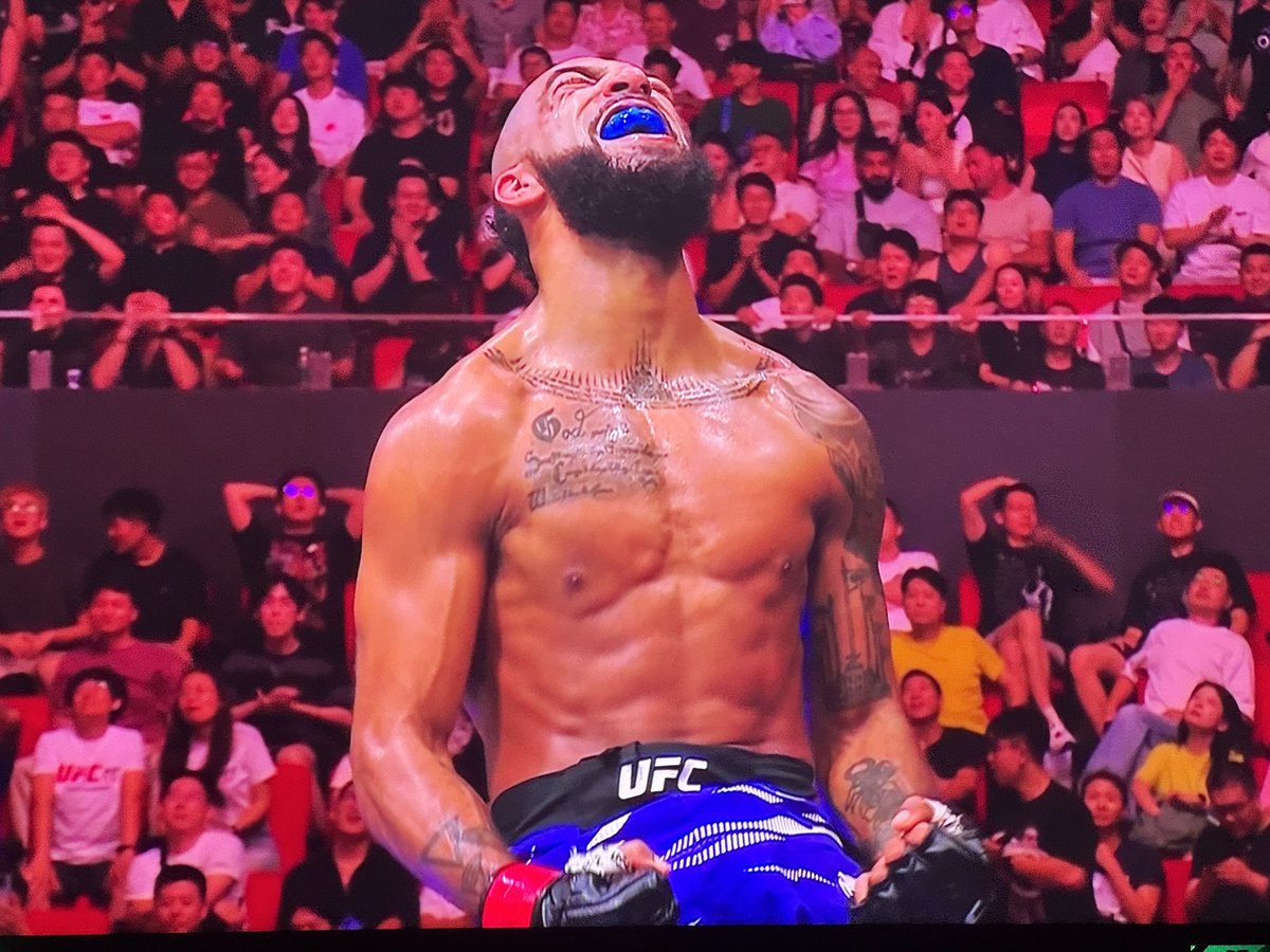 “the shadow looms largest in the light”

China ❤️‍🔥Fight for your dreams ❤️‍🔥

#INNERG #skulletgangpiratecrew #ufcshanghai