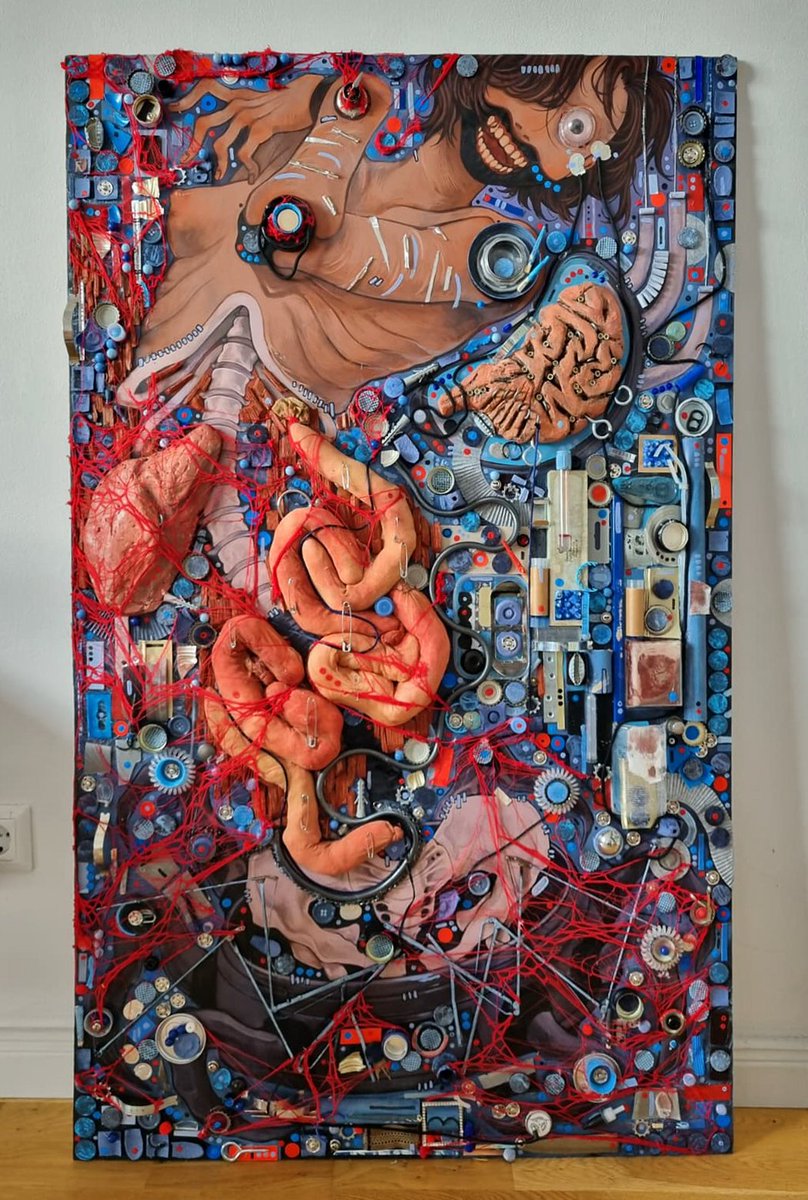 thesis project ft. my own blood and shit found on the street
/gore I suppose but the real gore was working with hot glue without a hot glue gun if im being honest