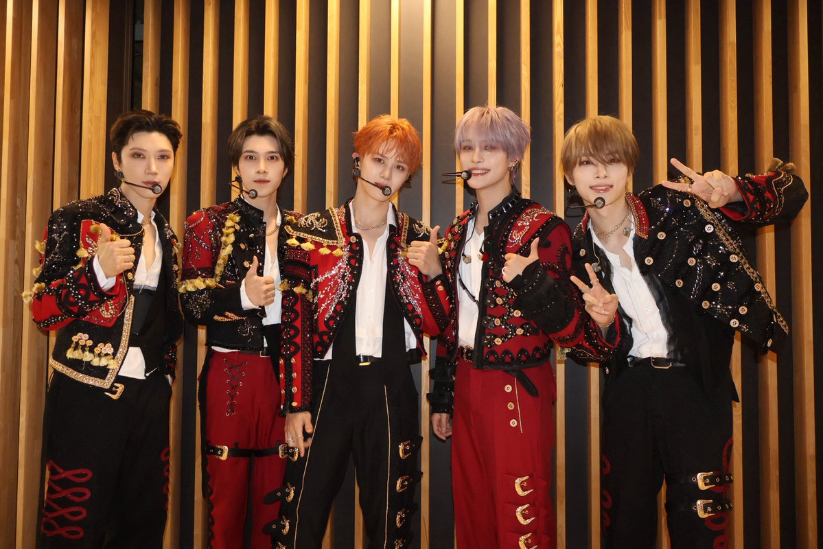 WayV (@wayv_official) on Twitter photo 1๋
๋ง์ ์ผ๋ณธ์์ ์ฝ์ํธ๋ฅผ ํ ์ ์๊ฒ ๋ผ์ ๋๋ฌด ์ข์๊ณ , ์ฌ๋ฌ๋ถ ๋๋ฌด ๋ง์ด ๋ณด๊ณ ์ถ์์ด์~!
์ค๋๋ถํฐ ์ด์ ์์ฃผ ์ฌ ์ ์์ด์ ์ฌ๋ฌ๋ถ๊ณผ ๋ง์ ์ถ์ต์ ๋ง๋ค๊ณ ์ถ์ด์!! ์ค๋ ์ด๋ ๊ฒ ์์ฃผ์
์ ๋๋ฌด ๊ณ ๋ง๊ณ ์ฌ๋ํด์.
๊ฐ์ฌํฉ๋๋ค. #์์ 1๋
๋ง์ ์ผ๋ณธ์์ ์ฝ์ํธ๋ฅผ ํ ์ ์๊ฒ ๋ผ์ ๋๋ฌด ์ข์๊ณ , ์ฌ๋ฌ๋ถ ๋๋ฌด ๋ง์ด ๋ณด๊ณ ์ถ์์ด์~!
์ค๋๋ถํฐ ์ด์ ์์ฃผ ์ฌ ์ ์์ด์ ์ฌ๋ฌ๋ถ๊ณผ ๋ง์ ์ถ์ต์ ๋ง๋ค๊ณ ์ถ์ด์!! ์ค๋ ์ด๋ ๊ฒ ์์ฃผ์
์ ๋๋ฌด ๊ณ ๋ง๊ณ ์ฌ๋ํด์.
๊ฐ์ฌํฉ๋๋ค. #์์