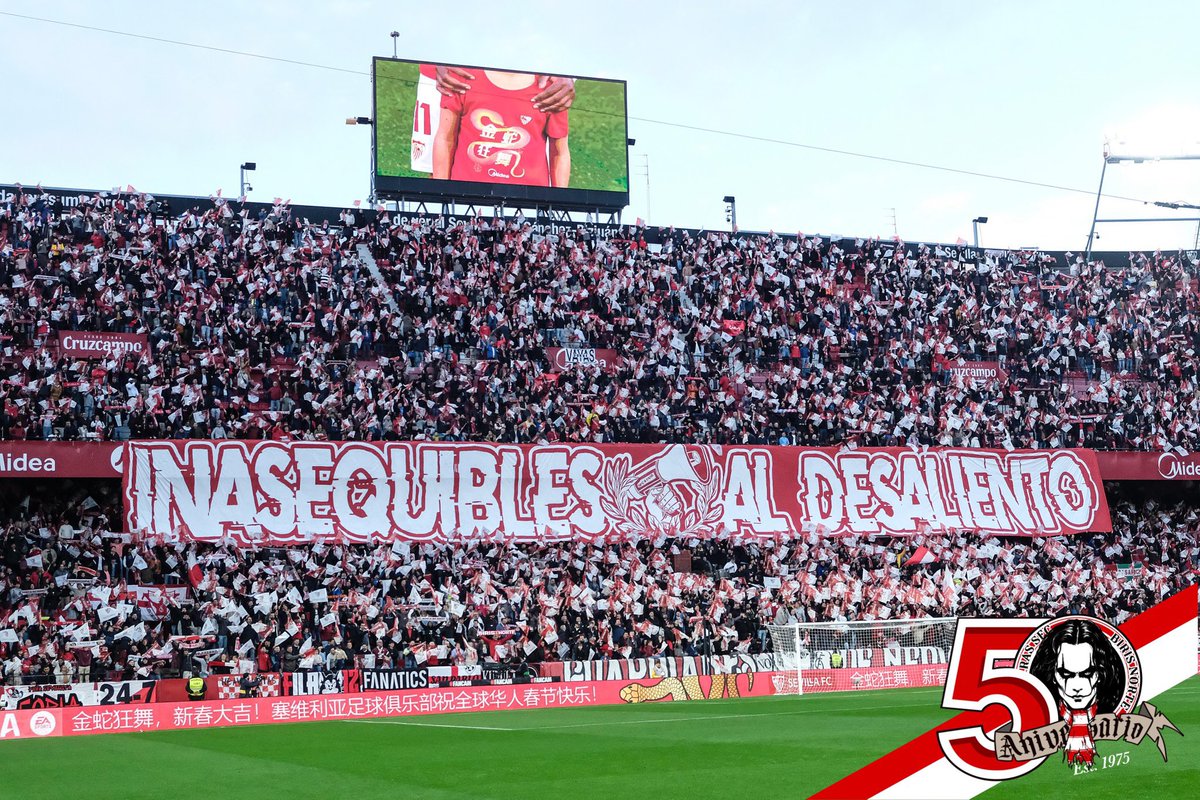 Pero las gargantas sí que las tenemos listas para dejar la voz y el alma por el equipo. Los primeros tres puntos deben quedar en casa y la grada tiene que estar en primera línea de batalla.

Lleva tu bufanda, ondea las banderas y sigue los cánticos.

¡VAMOS <a href="/SevillaFC/">Sevilla Fútbol Club</a>!
2/2