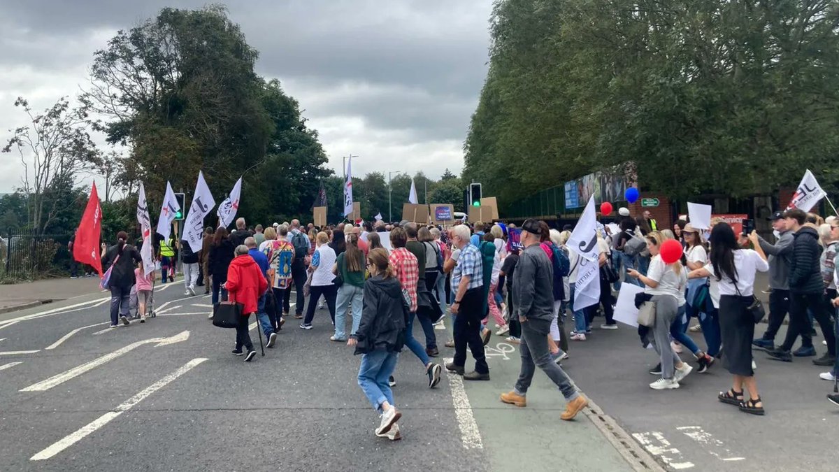 Cairnlodge1's tweet photo. #MarchForJesus #MarchForChrist in #Belfast #NorthernIreland and in the #RepublicOfIreland was attended by tens of thousands.
#Matthew 18:20
βFor where two or three (TENS OF THOUSAND) are gathered together in my name, #there #am #I #in #the #midst #of #them.β
#KingJamesVersion #KJV
#AuthorisedVersion #AV