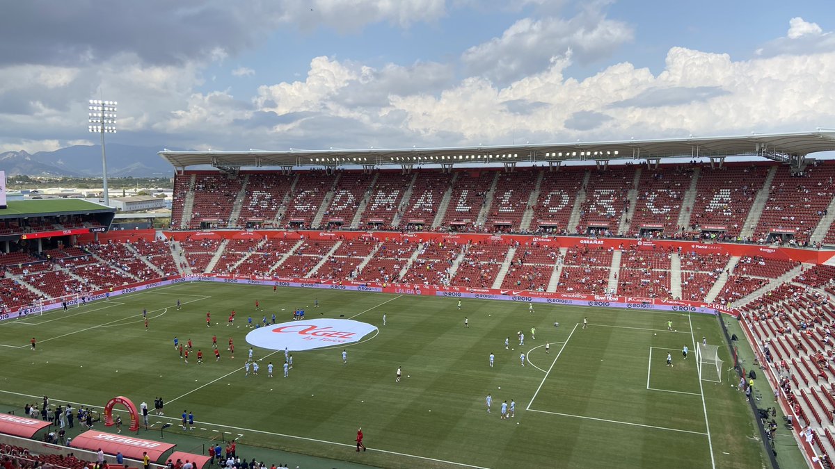 Tomeu Terrasa (@tomeuterrasa) on Twitter photo Tebas tenía razón: no llegamos a 30ºC, nubes y corre una brisa muy agradable en la zona de prensa de Son Moix.
Y ya para redondearlo, un luchador japonés de sumo será el talismán del primer triunfo del #EuroMallorca Tebas tenía razón: no llegamos a 30ºC, nubes y corre una brisa muy agradable en la zona de prensa de Son Moix.
Y ya para redondearlo, un luchador japonés de sumo será el talismán del primer triunfo del #EuroMallorca