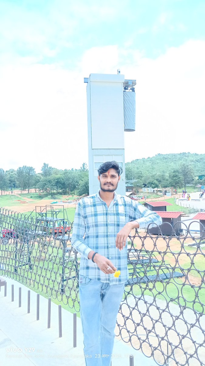 ji_bais's tweet photo. उजाले अपनी यादों के हमारे साथ रहने दो
न जाने किस गली में ज़िंदगी की शाम हो जाए💕 https://t.co/s5R3nYDfA9