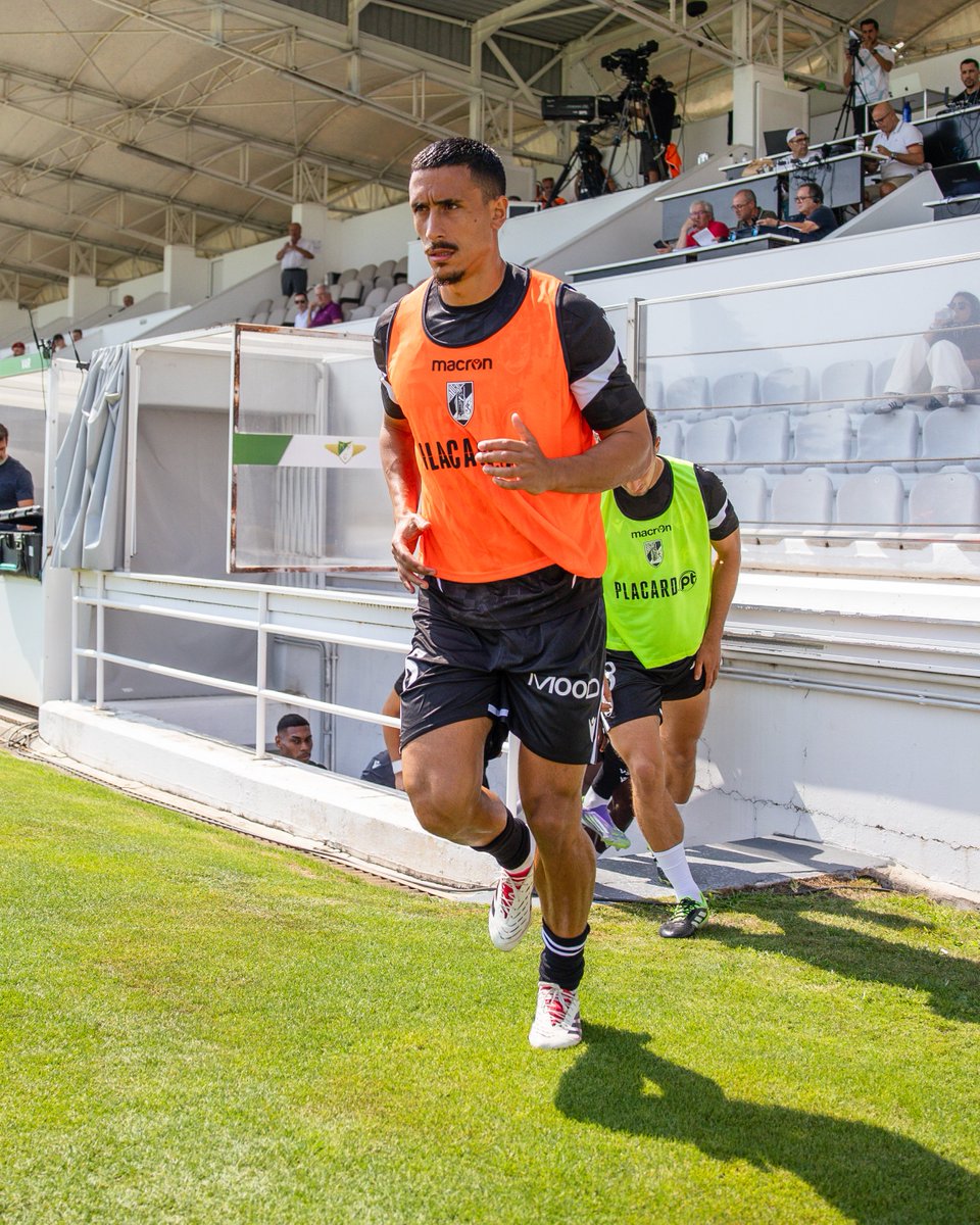 VitoriaSC1922's tweet photo. Preparados. Vamos, Conquistadores!
#UnidosPeloVitória • #LigaPortugal • #MFCVSC https://t.co/PxAK2RoF1O