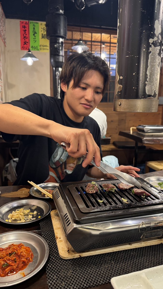 khuma0408's tweet photo. アオジのブロマイドがほしいそうです笑笑

絶対嘘やろ！ https://t.co/HClastDzgj