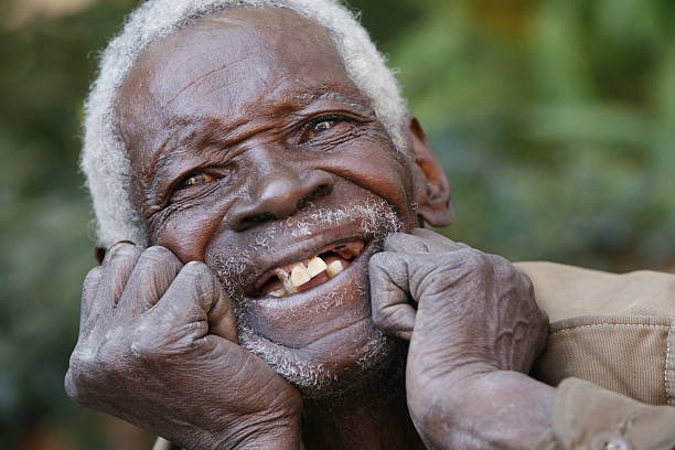 Ai Lula ele é negro, não tem todos os dentes, mas tem 10 dedos e não é ladrão.