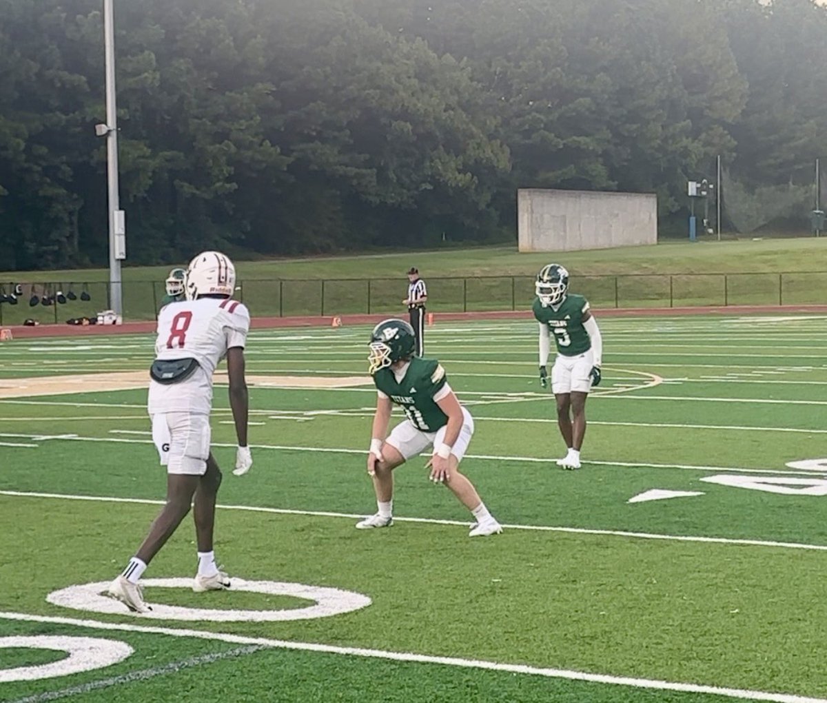 If you’re getting guarded like this <a href="/Khalidworthy24/">Khalid Worthy Jr.</a>, you must be doing something right.

3⭐️ TE Khalid Worthy Jr. 

Holds multiple FBS offers in 🏈🏀