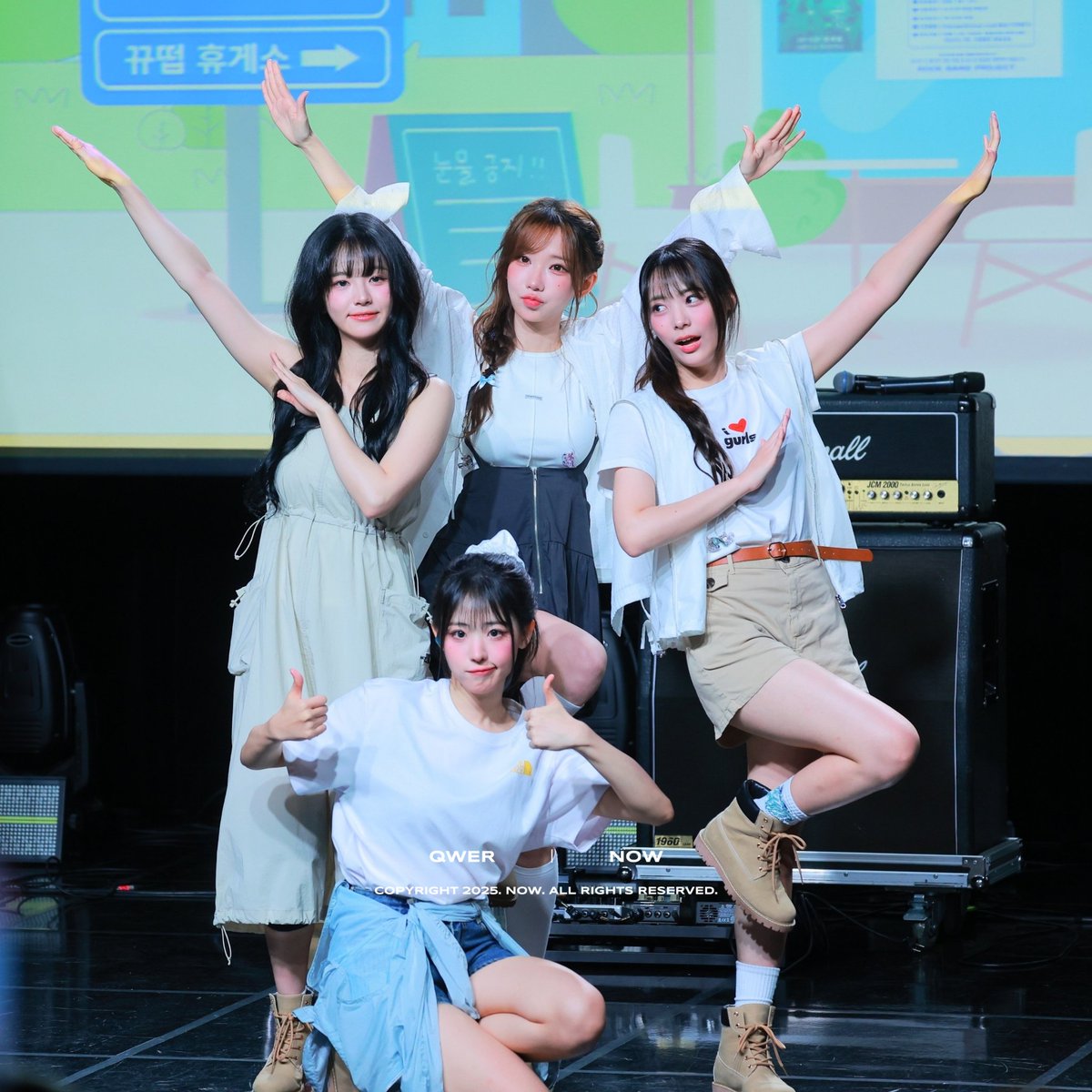 단체샷

@쵸단
<a href="/magentaof62/">Magenta62</a>
<a href="/hapycb/">Hina .•♡</a>
<a href="/siyo_min/">밍 ᴿ</a>