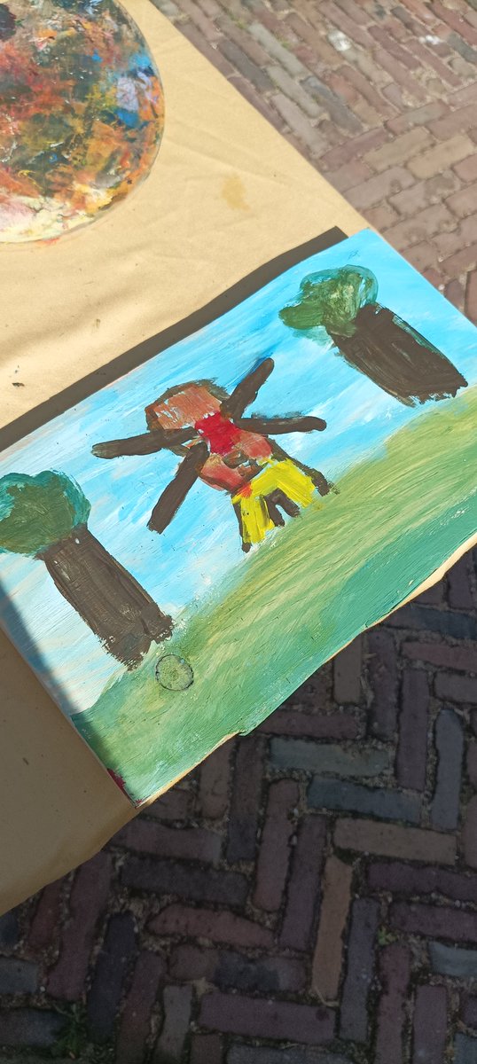 Weer een geslaagde dag bij de houtzaagmolen De Salamander met ruim 100  enthousiaste bezoekers. En mooie resultaten bij het schilderen op schaaldelen. Zeker voor herhaling vatbaar!