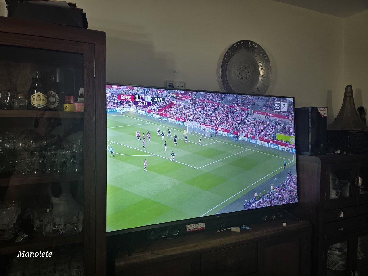 Viendo a los chavales del filial . Buen partido del <a href="/BrentfordFC/">Brentford FC</a> , así en el <a href="/Merida_AD/">A.D. Mérida</a> seguiremos creyendo en vosotros y os apoyaremos para que algún día podáis ser como nosotros !! GO BRENTFORD !! FORZA MERIDA !!
❤️🤍/🤍🖤