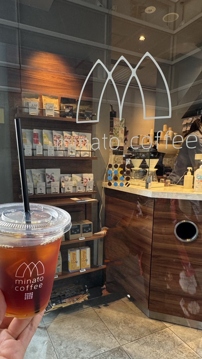 yayoi_s's tweet photo. コーヒーfromアフリカ
#TCAD 期間中ミナトコーヒーさんへ通う
豆の原産国は、
🇪🇹エチオピア
🇹🇿タンザニア
🇮🇩インドネシア
アフリカから2ヶ国のコーヒーを味わえました。
アフリカ各国から来日されたらしき方々もコーヒーを買いにいらしたとの事でした☕️✨ https://t.co/5rfsn0S3i9