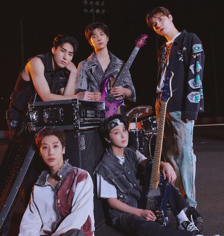 giuksito_'s tweet photo. onewe as jjk chatacters: a thread

#원위 #ONEWE #용훈 #강현 #하린 #동명 #기욱 #기우기 #jujutsukaisen #jjk https://t.co/LjuBSOBPs6