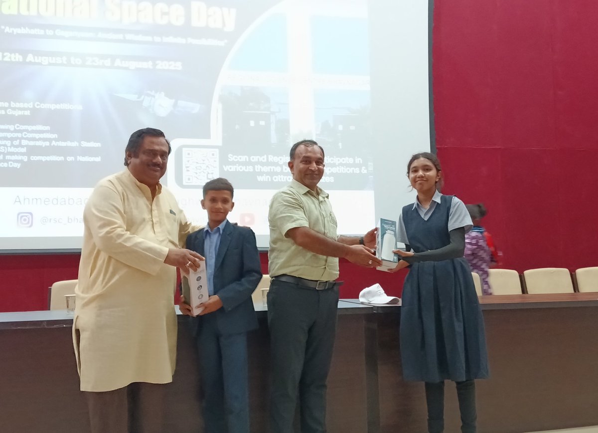 ATL- SSAHS SCHOOL Sihor Bhavnagar (@vgs1848911) on Twitter photo On this National Space Day
<a href="/InfoGujcost/">Gujarat Council on Science & Technology 🇮🇳</a> held a space inovestive program in across all RSC including <a href="/RSCBhavnagar/">Regional Science Centre (RSC)Bhavanagar</a> have conducted a competition of extempore and Drawing.
Our ATL students brightly participated in this event. On this National Space Day
<a href="/InfoGujcost/">Gujarat Council on Science & Technology 🇮🇳</a> held a space inovestive program in across all RSC including <a href="/RSCBhavnagar/">Regional Science Centre (RSC)Bhavanagar</a> have conducted a competition of extempore and Drawing.
Our ATL students brightly participated in this event.