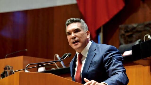 🔴<a href="/PRI_Nacional/">PRI</a> rechaza la reforma electoral que atenta contra la democracia
<a href="/alitomorenoc/">Alejandro Moreno</a> advirtió que dicha iniciativa constituye un intento de “fraude a la democracia”, y afirmó que el partido tricolor no la respaldará.
la-republica.mx/?p=6247