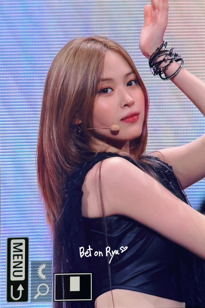 250823 TIMA 얼굴 짱🥹

#ITZY #있지 #RYUJIN #류진
<a href="/ITZYofficial/">ITZY</a>