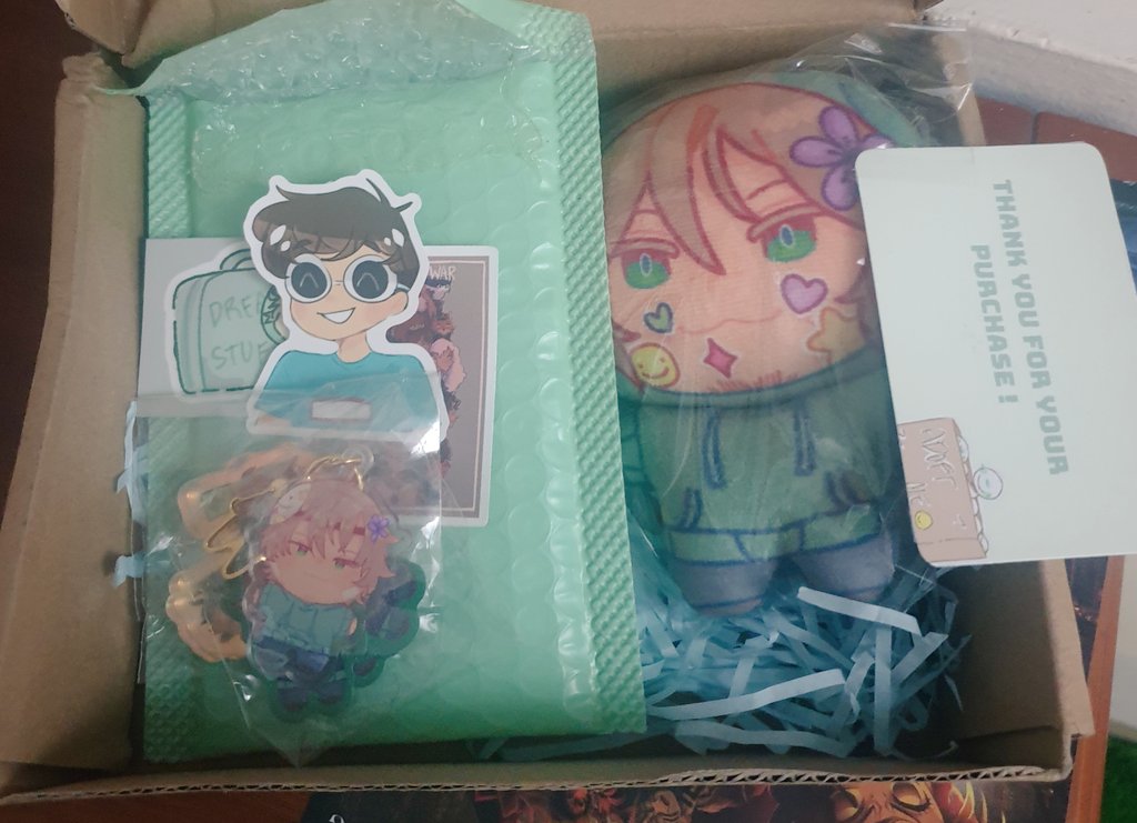 Sorry guys, im having a side quest hyperfixation right now, have this Dream plushie's image i purchase from a lovely fan in my country, its in super high quality 😋