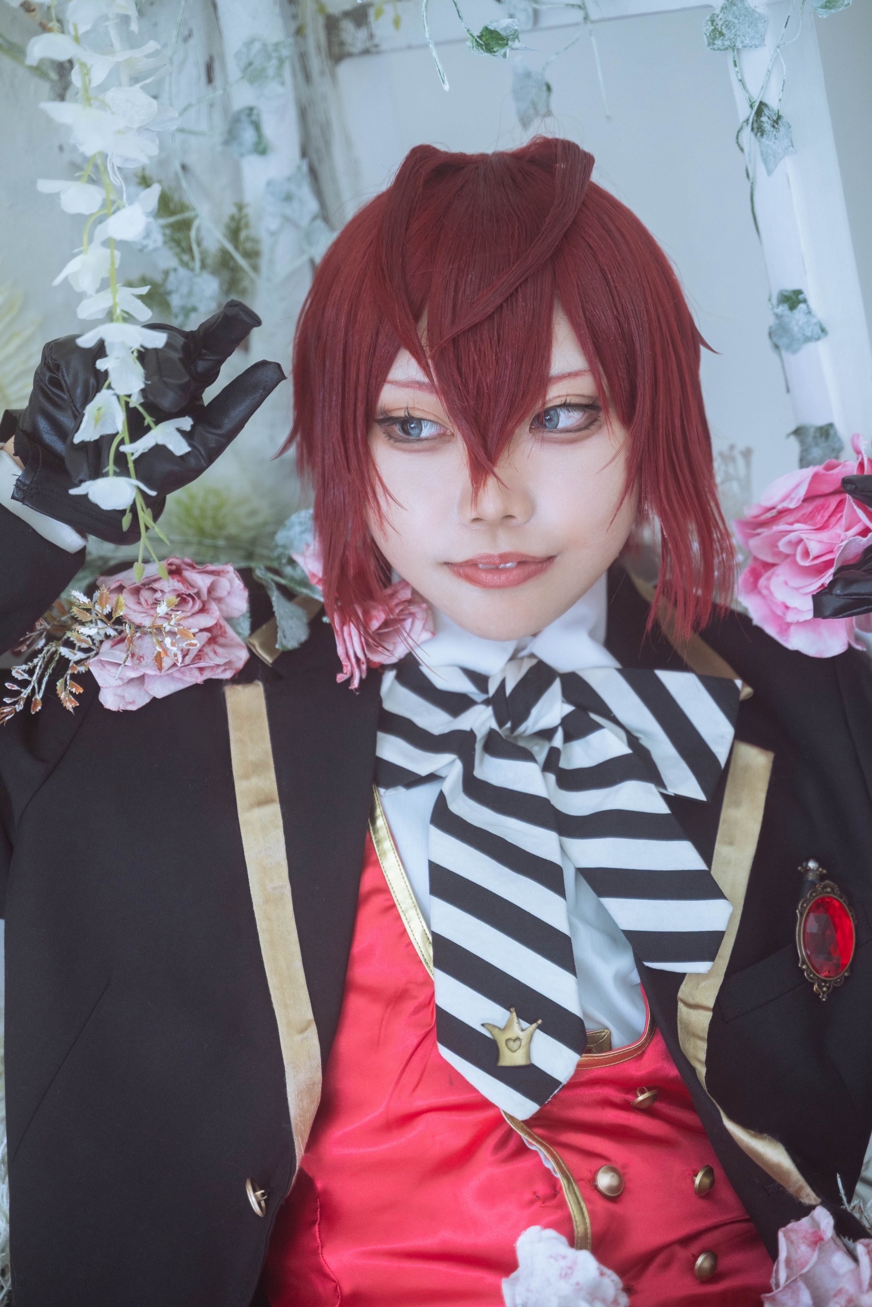【即日発送〇】ツイステ コスプレ 寮服 リドル・ローズハート 白ウィッグ付き Amazon.co.jp: [LELE] ツイステッドワンダーランド ツイステ