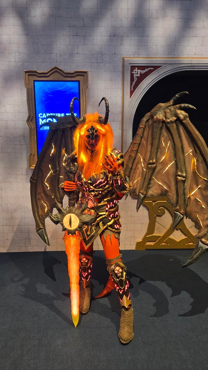 MASSIVE CONGRATULATIONS TO <a href="/allariacosplay/">Allariacosplay</a> I just wonder why she didn't bring the sword with her.