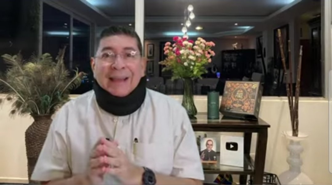 Se los dije Walterengo jamás se va a curar, mientras yo no decida que lo haga, mientras seguirá usando ese collarin de perro .