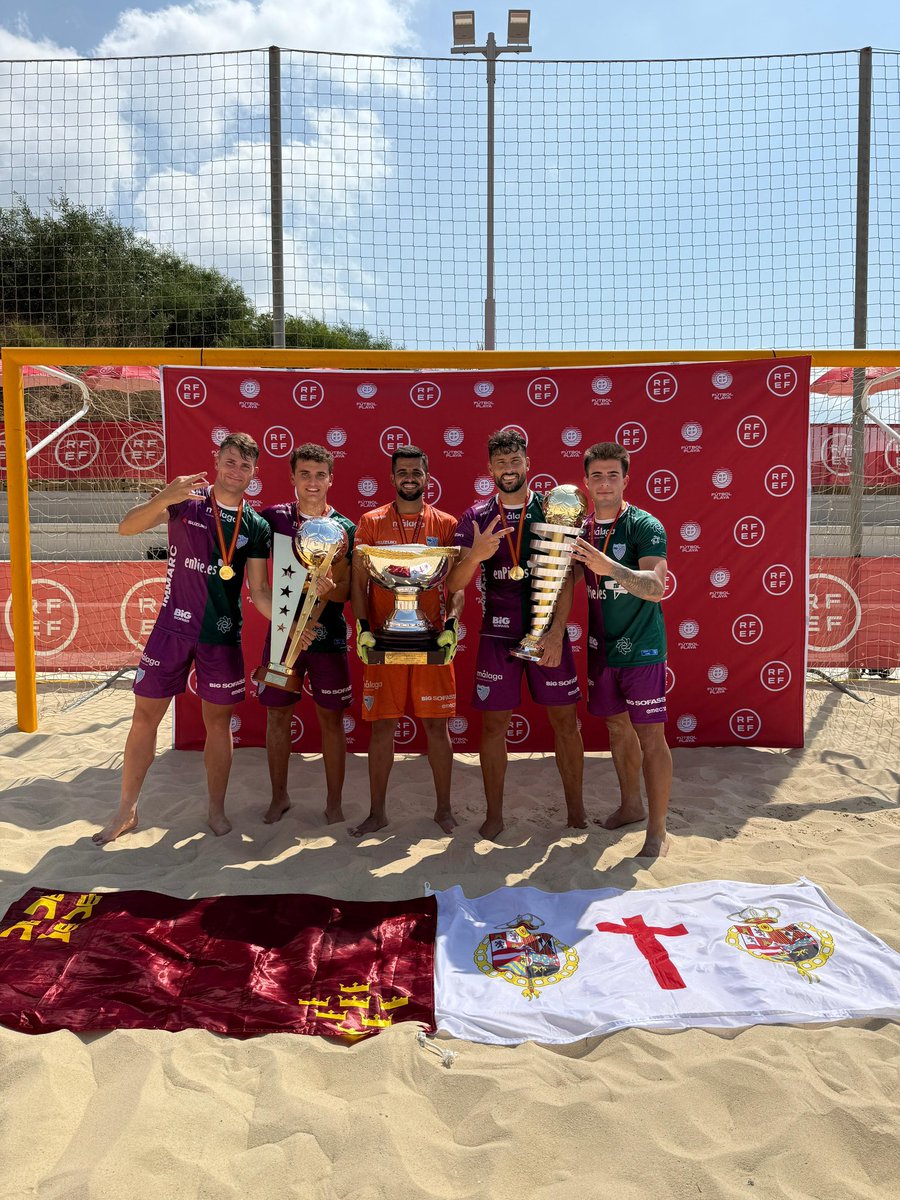 Selecciones FFRM ⚽ (@ffrm_se) on Twitter photo 🥳 ¡'𝗦𝗨𝗣𝗘𝗥𝗖𝗔𝗠𝗣𝗘𝗢𝗡𝗘𝗦'! 🥳
🥇 <a href="/ChikyArdil/">Chiky Ardil</a> (⭐️MVP Liga), <a href="/davidardil5/">{David. A}</a> (⭐️ MPV Copa), <a href="/jose_oliver_10/">Jose Oliver</a>, Adrián Martínez y Roberto Galindo se alzan con la Supercopa de España.
👌 Triplete histórico de cinco de los nuestros con #EnPieMálaga:
🏆 Liga de Primera División 🥳 ¡'𝗦𝗨𝗣𝗘𝗥𝗖𝗔𝗠𝗣𝗘𝗢𝗡𝗘𝗦'! 🥳
🥇 <a href="/ChikyArdil/">Chiky Ardil</a> (⭐️MVP Liga), <a href="/davidardil5/">{David. A}</a> (⭐️ MPV Copa), <a href="/jose_oliver_10/">Jose Oliver</a>, Adrián Martínez y Roberto Galindo se alzan con la Supercopa de España.
👌 Triplete histórico de cinco de los nuestros con #EnPieMálaga:
🏆 Liga de Primera División