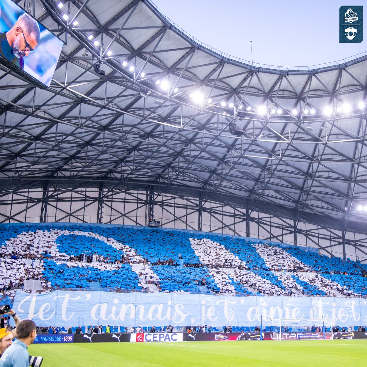 Footballogue (@footballogue) on Twitter photo Le porte-parole des Old Clan, groupe de supporters du Paris FC, prône 𝗕𝗘𝗔𝗨𝗖𝗢𝗨𝗣 𝗗𝗘 𝗥𝗘𝗦𝗣𝗘𝗖𝗧 envers l'OM avant le déplacement au Vélodrome 🙌🙌
"Il y a des gens qui n'aiment pas Marseille, le club, mais 𝗼𝗻 𝗻𝗲 𝗽𝗲𝘂𝘁 𝗽𝗮𝘀 𝗱𝗲́𝗻𝗶𝗴𝗿𝗲𝗿 𝗹𝗮 Le porte-parole des Old Clan, groupe de supporters du Paris FC, prône 𝗕𝗘𝗔𝗨𝗖𝗢𝗨𝗣 𝗗𝗘 𝗥𝗘𝗦𝗣𝗘𝗖𝗧 envers l'OM avant le déplacement au Vélodrome 🙌🙌
"Il y a des gens qui n'aiment pas Marseille, le club, mais 𝗼𝗻 𝗻𝗲 𝗽𝗲𝘂𝘁 𝗽𝗮𝘀 𝗱𝗲́𝗻𝗶𝗴𝗿𝗲𝗿 𝗹𝗮