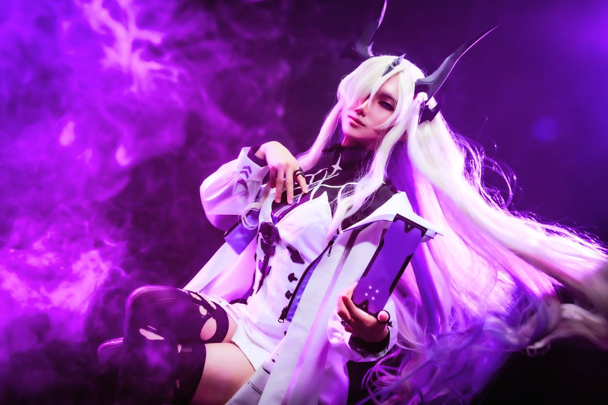 【Cosplay】
アークナイツ / ネクラス(Necrass）

「より多くの骸の山を築きにいこうか───」

Photo:<a href="/8after7korobi/">水槽学@凍っても8回起きる</a> 
#アークナイツ　#明日方舟