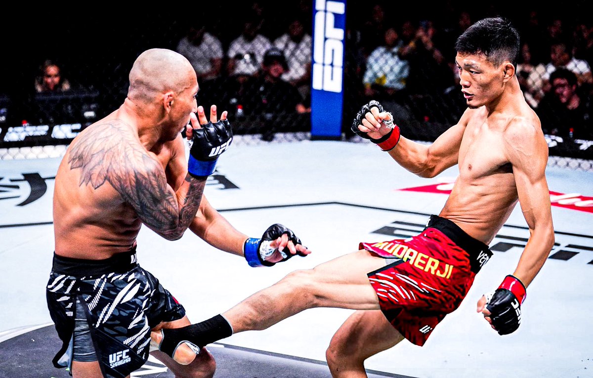 Su-Mudaerji won due to Borjas’ inactivity throughout the fight. Really frustrating to see Kevin freezing up like that for 15 mins.

Su landed 73 significant strikes, Kevin barely landed 15. That’s all that needs to be said…