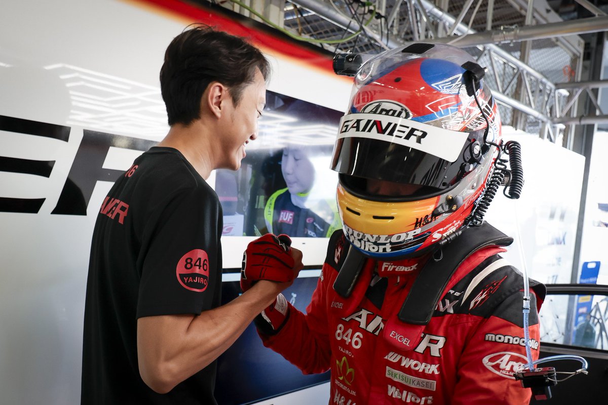 SGT Rd.5 鈴鹿
予選は14位！
トップとの差は思っていたよりも大きかったです。
それでも今できることをこつこつと。
明日も一つでも上位目指してがんばります💪

とんでもなく暑いので、現地で観戦される方はとにかく休みながら楽しみましょう🙌

#SUPERGT
#TANAX
#GAINER