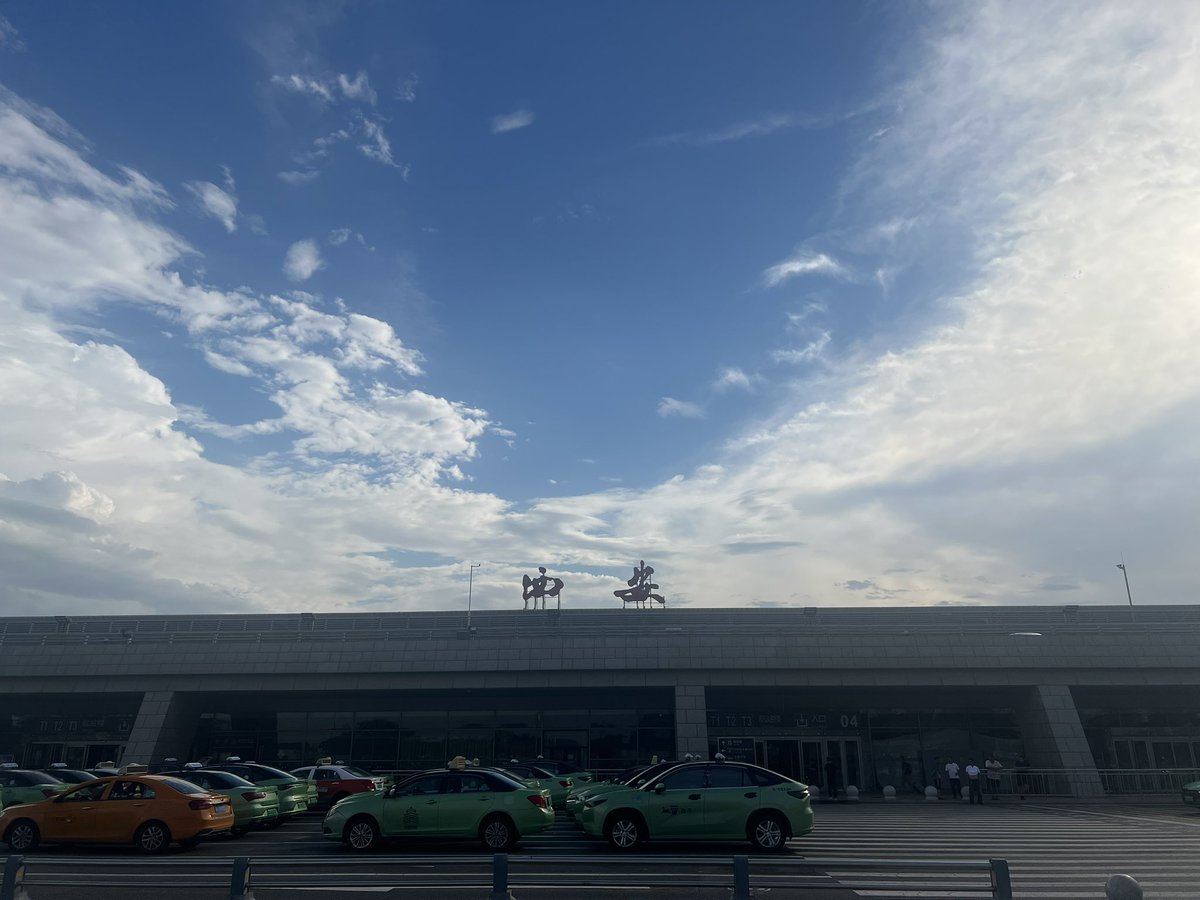VFawn73190's tweet photo. 我又回来了 https://t.co/o7LwKWCxHg