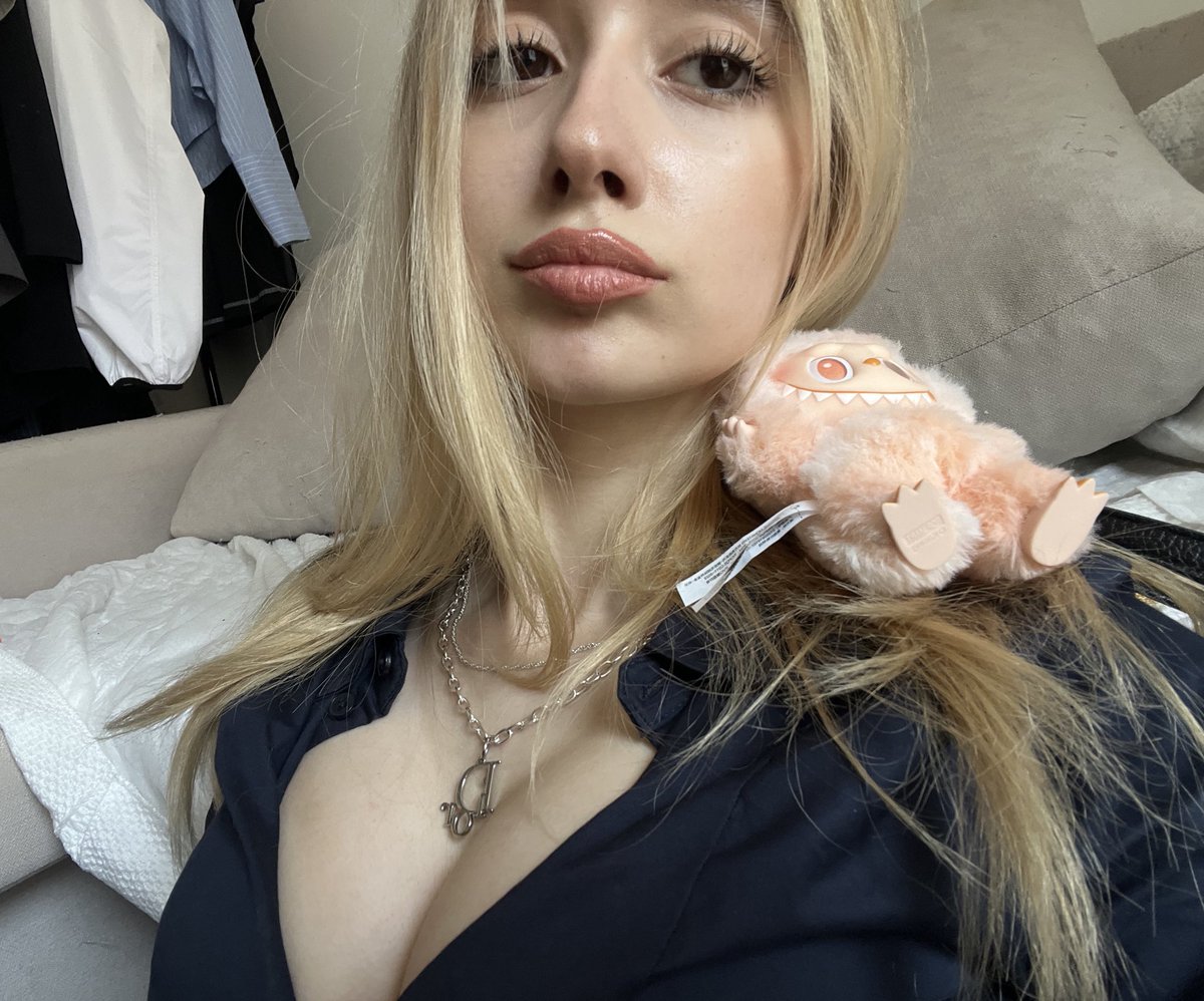 OFairlady's tweet photo. https://t.co/2d7ltV4Tpu 
subscribe my onlyfans so we can be (more than) friends! https://t.co/N4npxUnOYZ