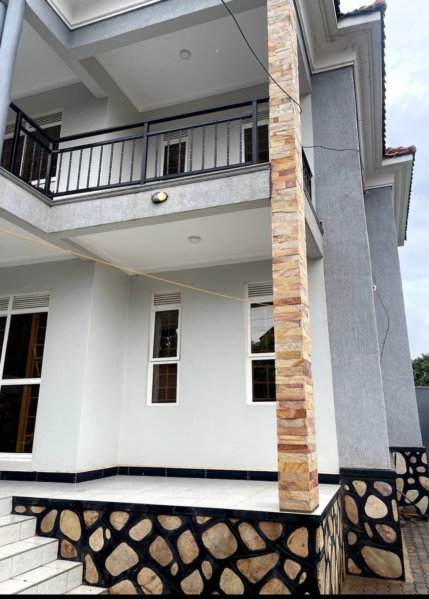 MuwongefahadM's tweet photo. @FifiPhionaPinky Spacious 4-Bedroom 🏡 Fully Furnished House for Rent! 
Located in Bwebajja, near Elite High School, Entebbe Road.
Price: 3.2M UGX/month. All amenities included!
Call/WhatsApp: 0709444704
#RentInUganda #BwebajjaRentals https://t.co/LC0eespfg1