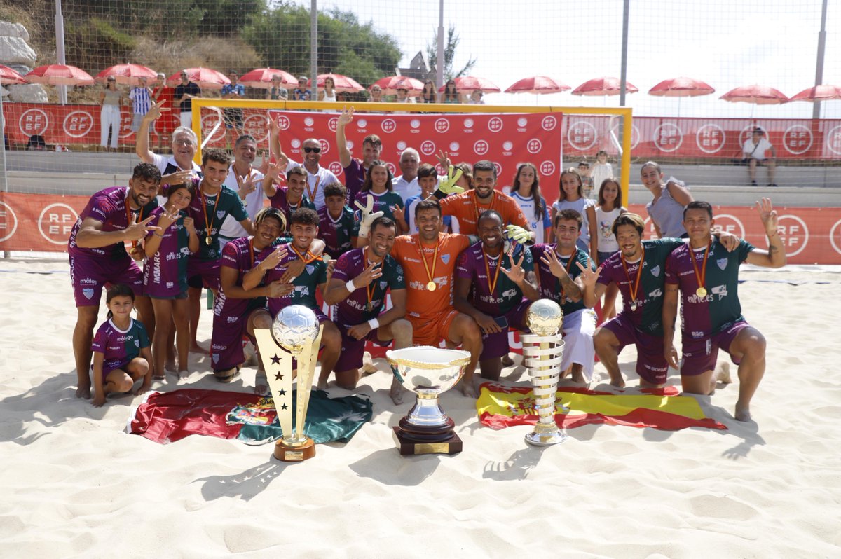 🙌🏼 ¡Enpie Málaga conquista la 𝗦𝗨𝗣𝗘𝗥𝗖𝗢𝗣𝗔! 

🔝 Con este título los malagueños consiguen el triplete.

🆚 Enpie Málaga 4-2 Roses Platja. 

🥳 ¡𝗘𝗻𝗵𝗼𝗿𝗮𝗯𝘂𝗲𝗻𝗮, 𝗲𝗾𝘂𝗶𝗽𝗼!

#FútbolPlayaRFEF