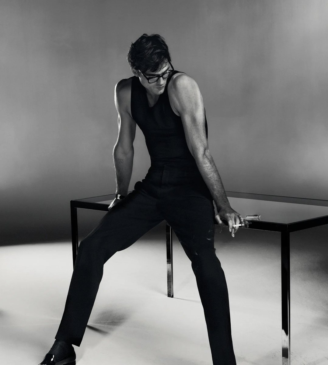 All this running around
I can't fight it much longer
Something's tryin' to get out 
And it's never been closer
If my take-off fails
Make up some other story
If I never come back
Tell my mother I'm sorry